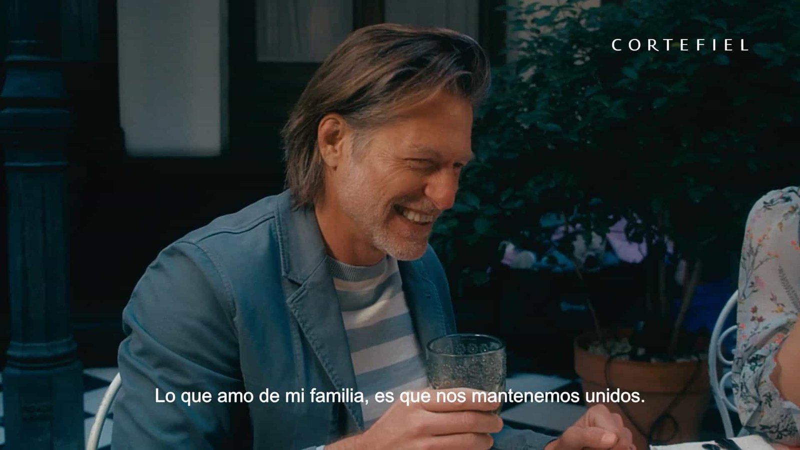 Alexánder Fernández. Realizador de Publicidad, música y cine.​